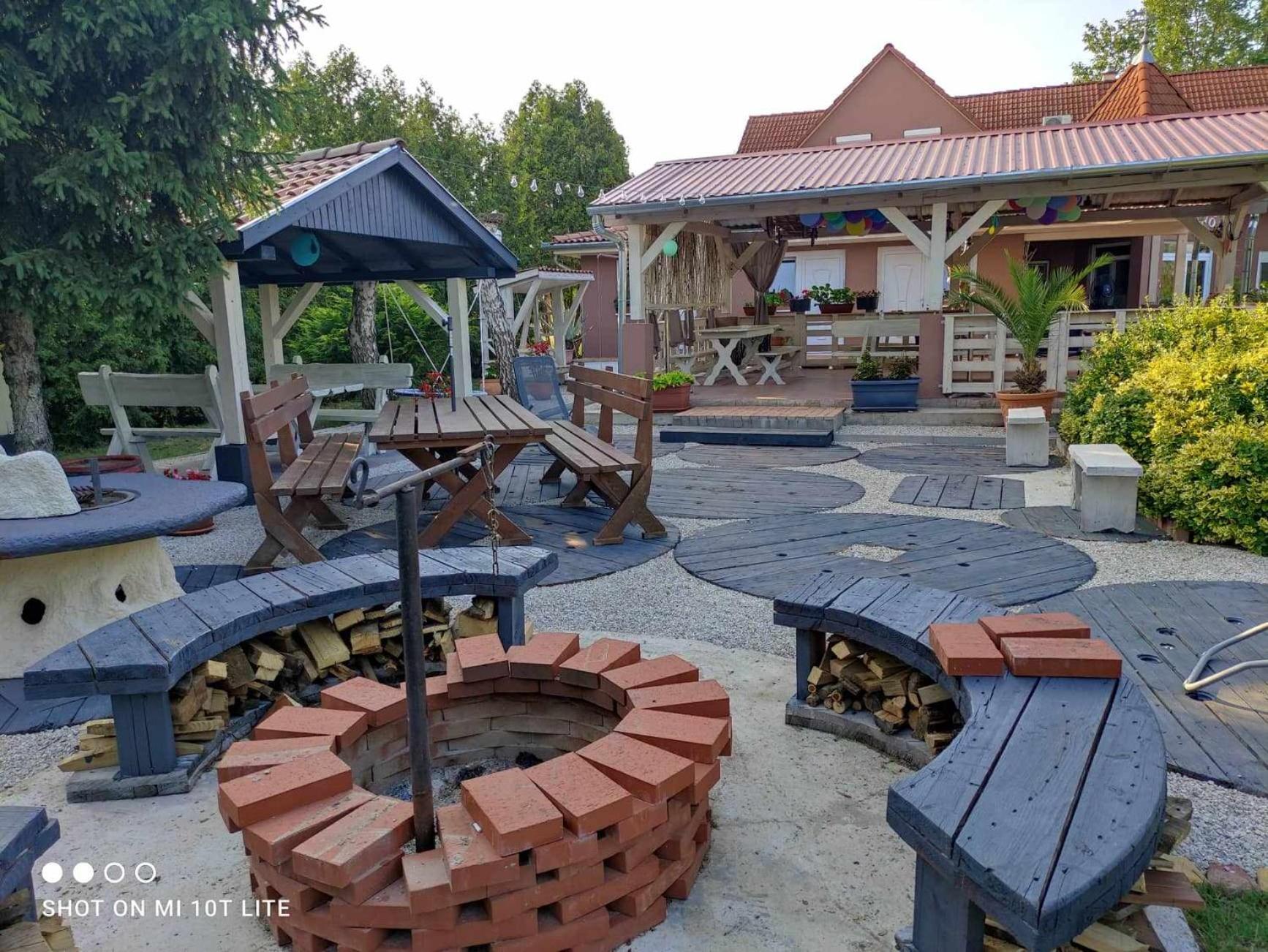 Bed and Breakfast Hartmann Panzio Barcs Esterno foto